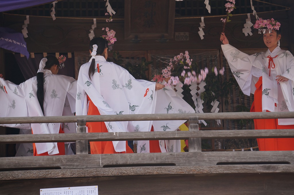 Japan culture~kagura in a shrine