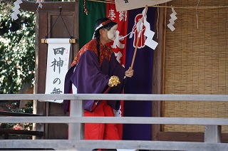 player as ameno Uzume in kagura